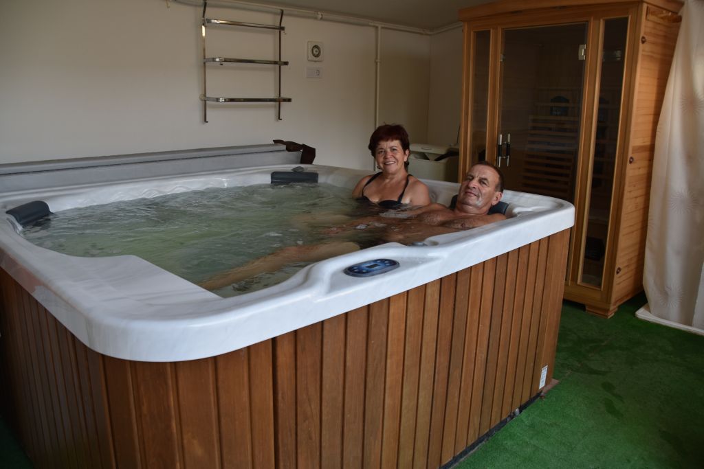 JAKUZZI, SZAUNA